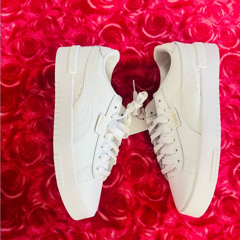 New Puma Women's White and Gold court Sneakers Size 8 - Picture 2 of 11